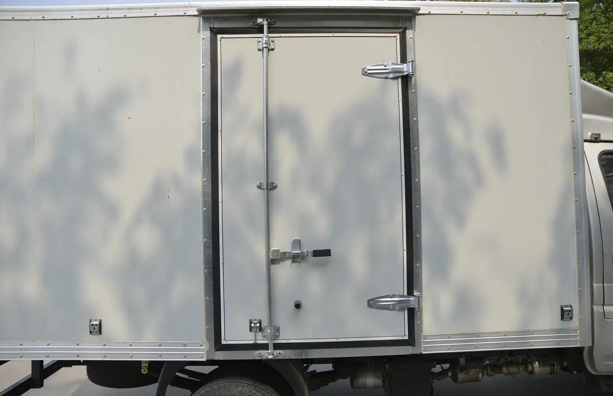 OEM ODM Chinese Factory KAMA K23 4x2 Left Hand Truansport Truck 2T Sino Truck 2 Seats Gasoline Trucks For Transportation