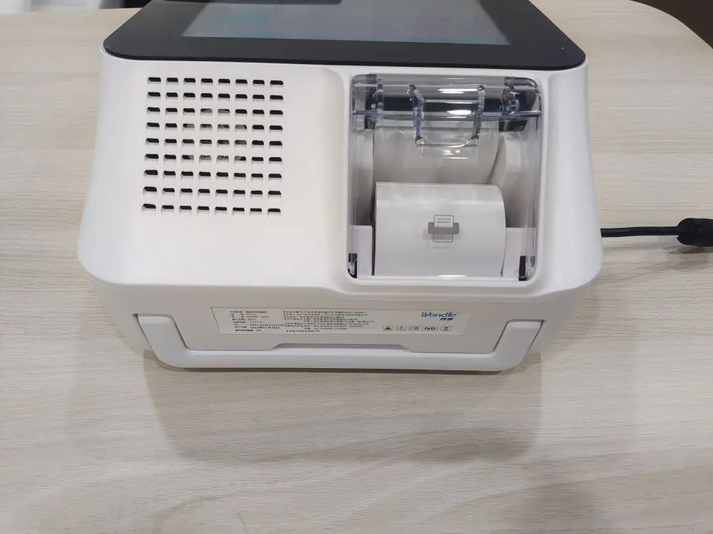 FS114 Touch Screen Wondfo Human Progesterone Analyzer Hormones Analyzer Immunofluorescence Detector