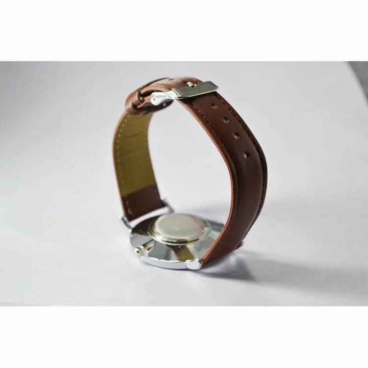 Stock Cheap Alloy Silver Case Leather Strap Quartz Movement Jesus Mens Fashion Watch