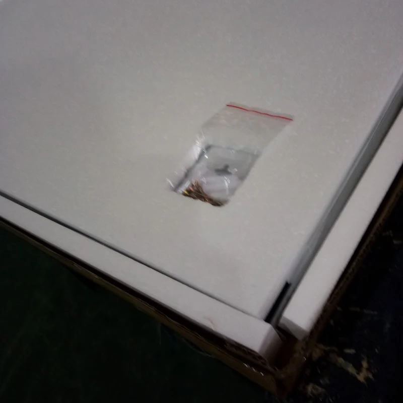 Wholesale price 3mm 4mm decorative wall hanging frameless mirror for bedroom living room