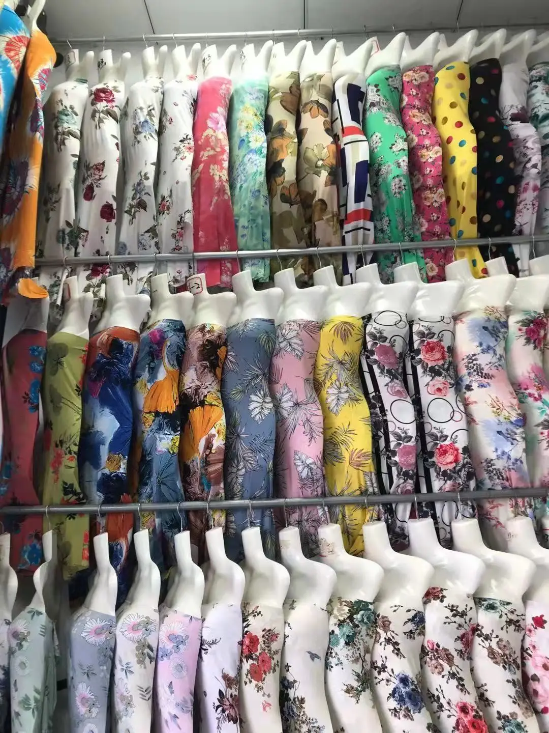stocklots digital printed viscose rayon fabric for summer women dress solid dyed chillz crepe rayon fabric