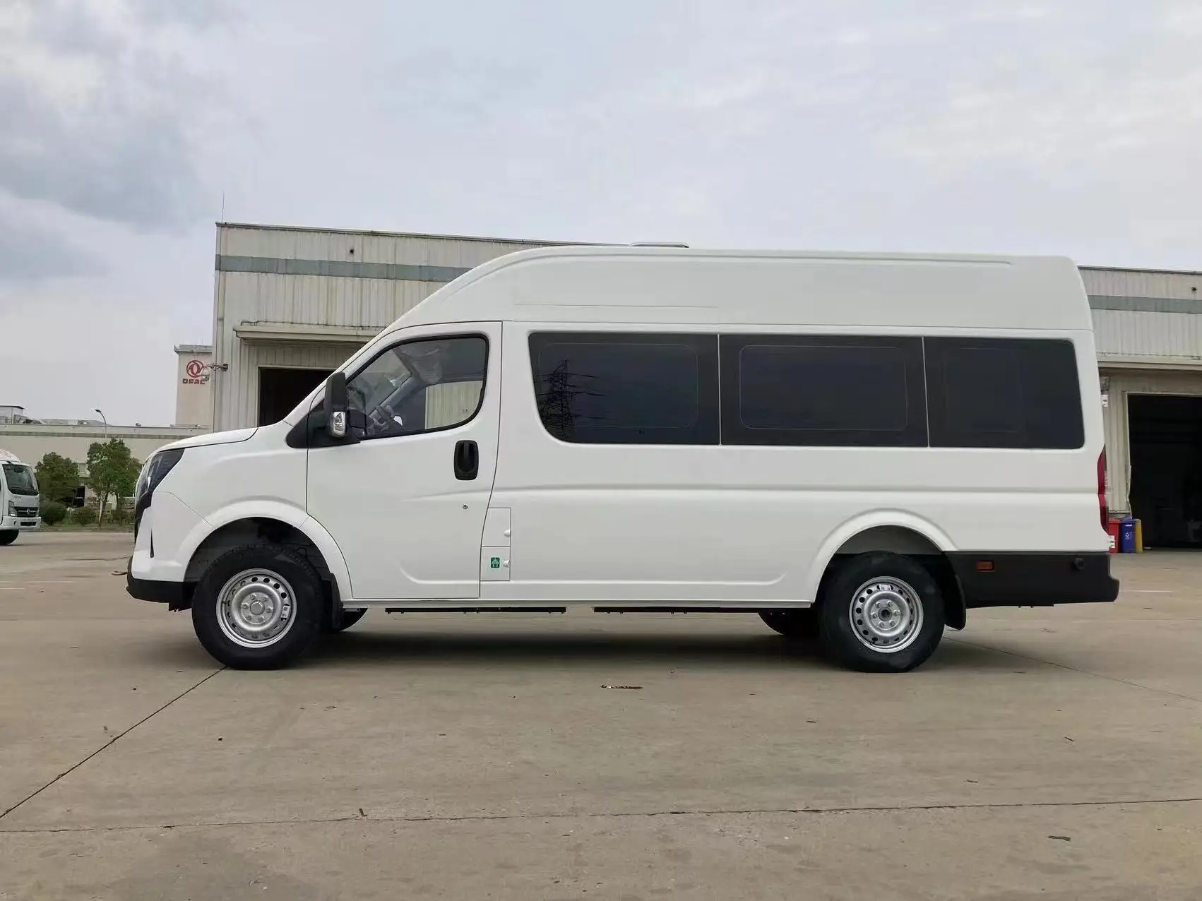 Лидер продаж китайские пассажиры Dongfeng фургон автобус Дизель 15 -17 мест распродажа