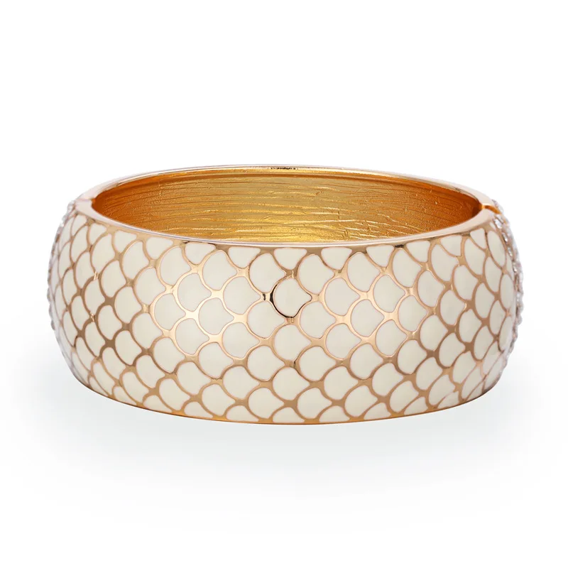 CLARMER New Ladies Fashion Retro Dripping Oil Bracelet With Gold Fish Scale Pattern Drum-Shaped Gold Plated Alloy Cuff Bracelet