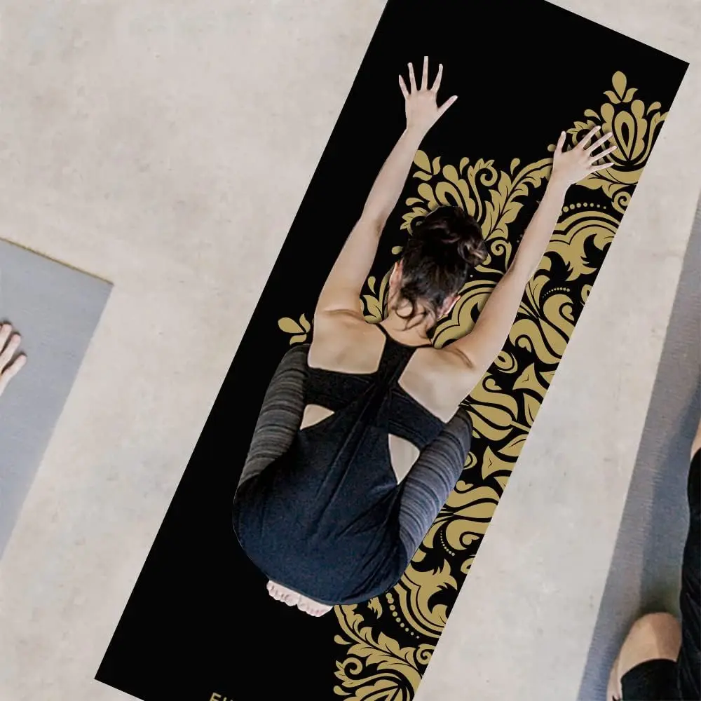 Quick Dry Non Slip Hot Yoga Towel With Corner Pocket Silicon Dots Custom Printed Wholesale Sport Microfiber Yoga Mat Towel