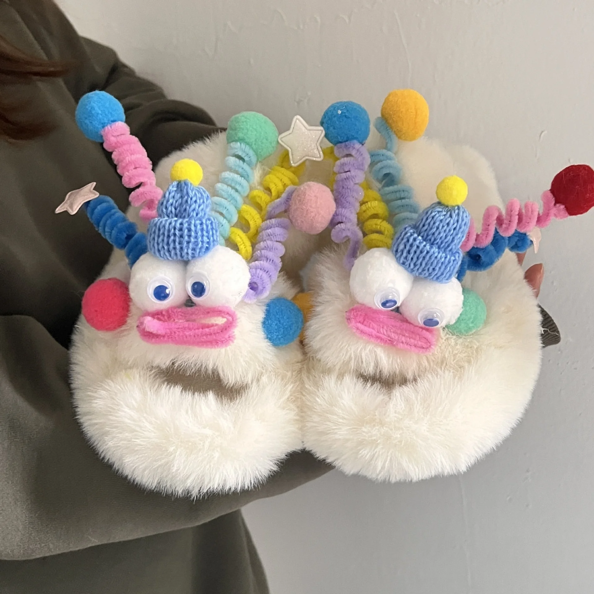 Winter Furry Cute Clown Slide Slippers Soft Cozy Comfortable Indoor House Slippers For Women Ladies