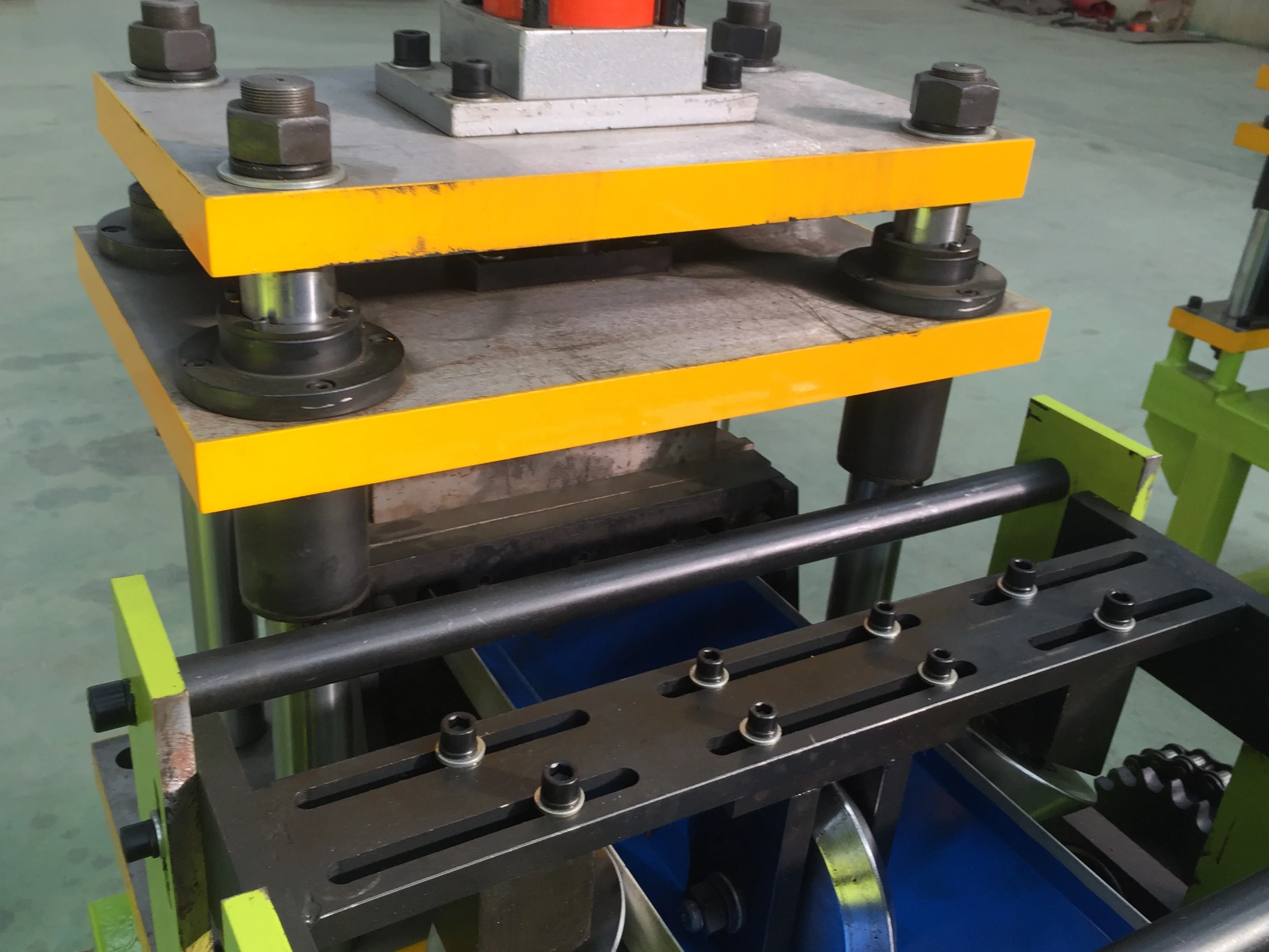 Corner bead V L shape steel channel angle roll forming machinery