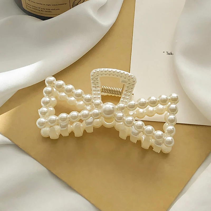 Custom Korean style hollow out hair decorations resin geometric hair clip white pearl hair claw for girls