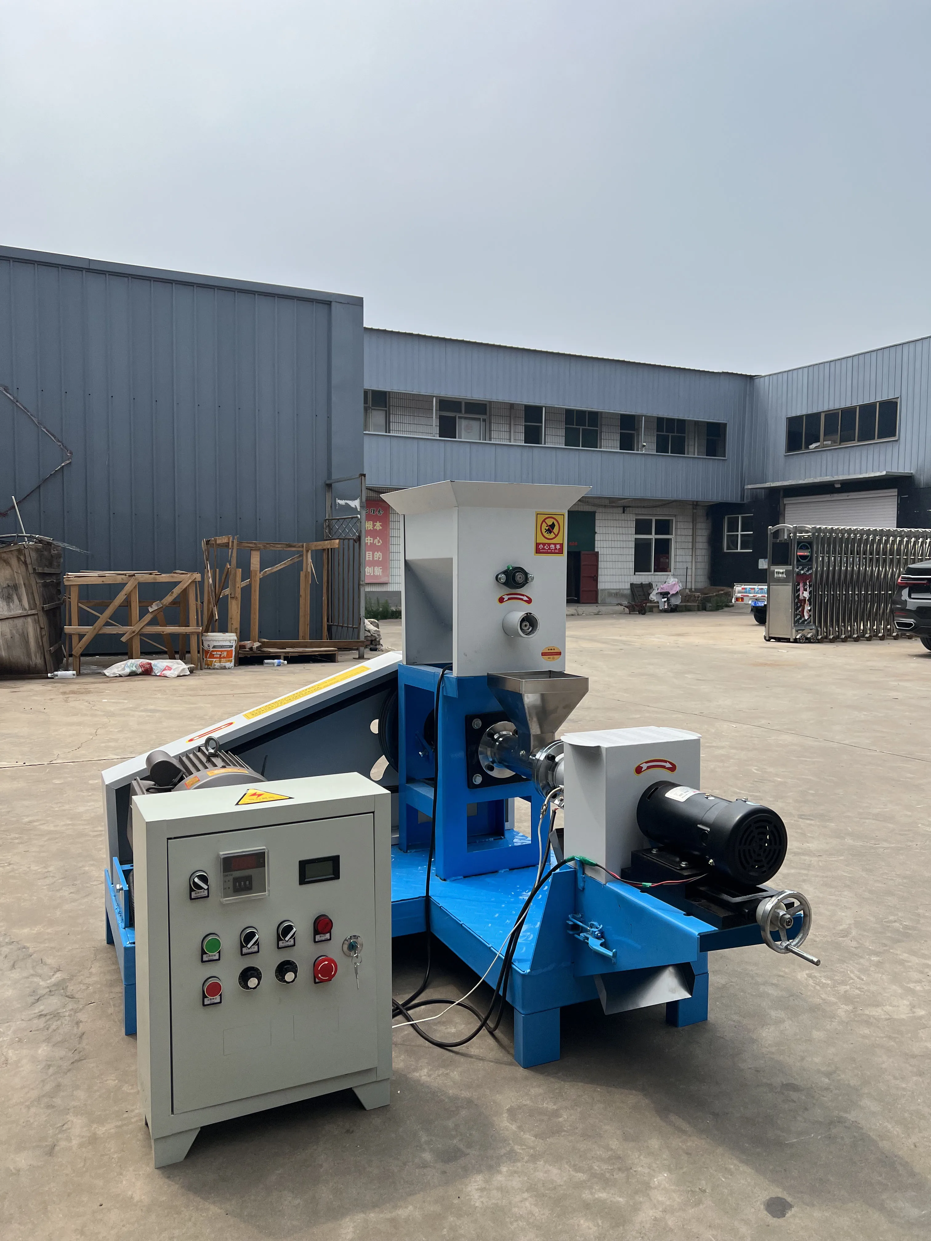 Fish Food Manufacturing Machine Pet Feed Floating Fish Feed Mill Pellet Extruder Making Machine