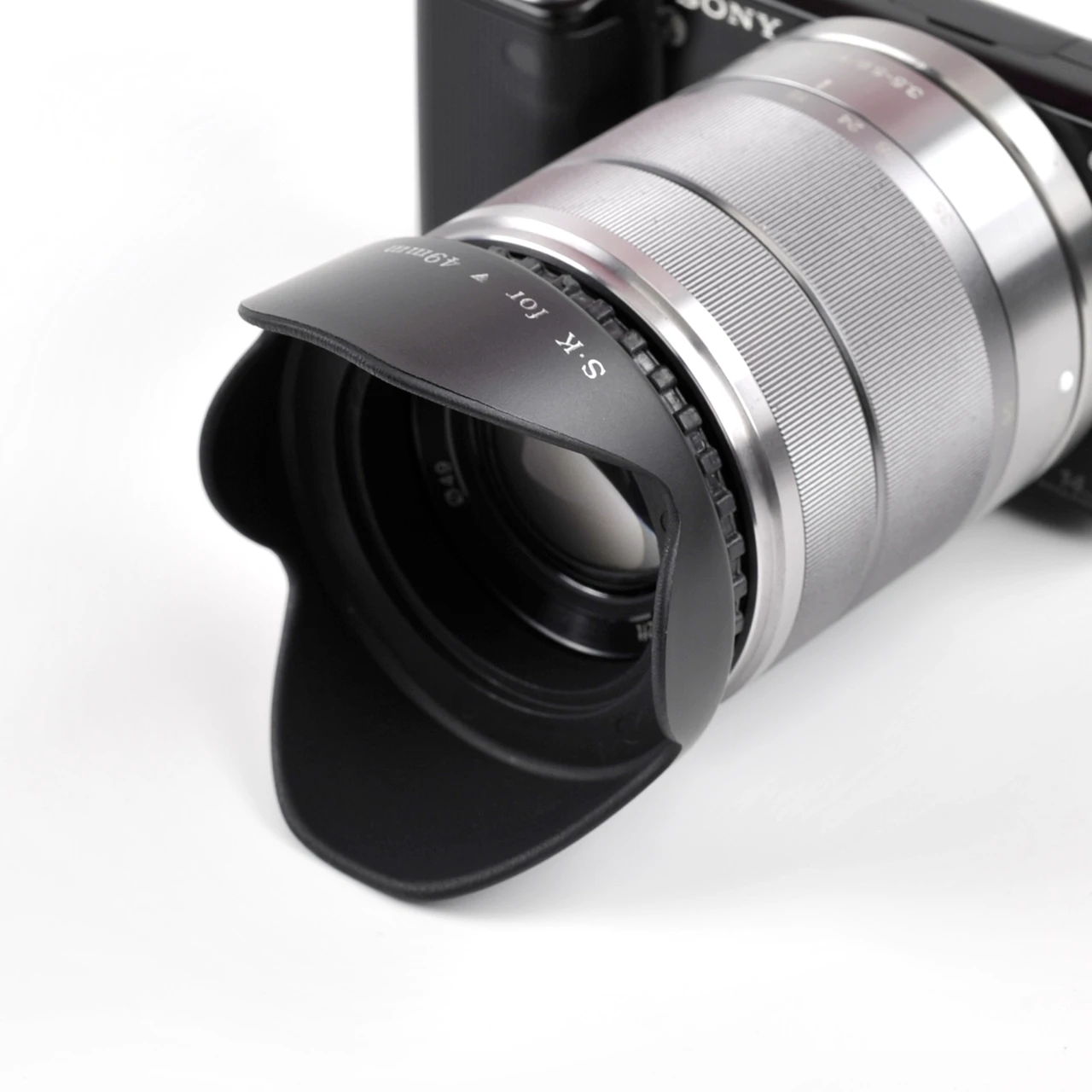 58mm Digital Tulip Flower Lens Hood for Canon Rebel T5, T6, T6i, T7i, T8i, EOS 80D, EOS 90D, EOS 77D, SL3 Cameras