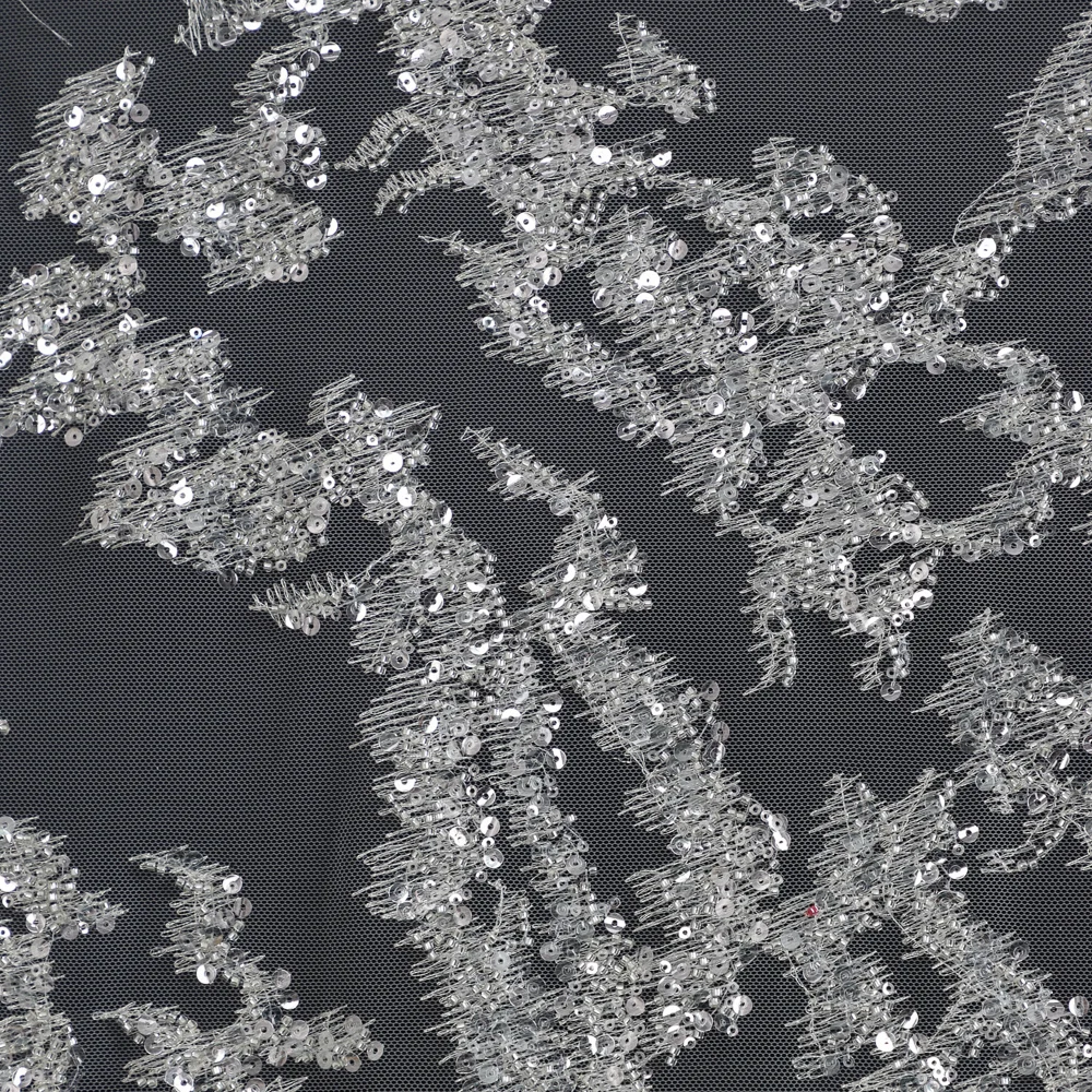 Yanzi 2023 Luxury Mesh Lace Dress Fabric Flower 3d Beads White Bridal Dubai Embroidery Net Fabric Eyelet Lace Manufacturer