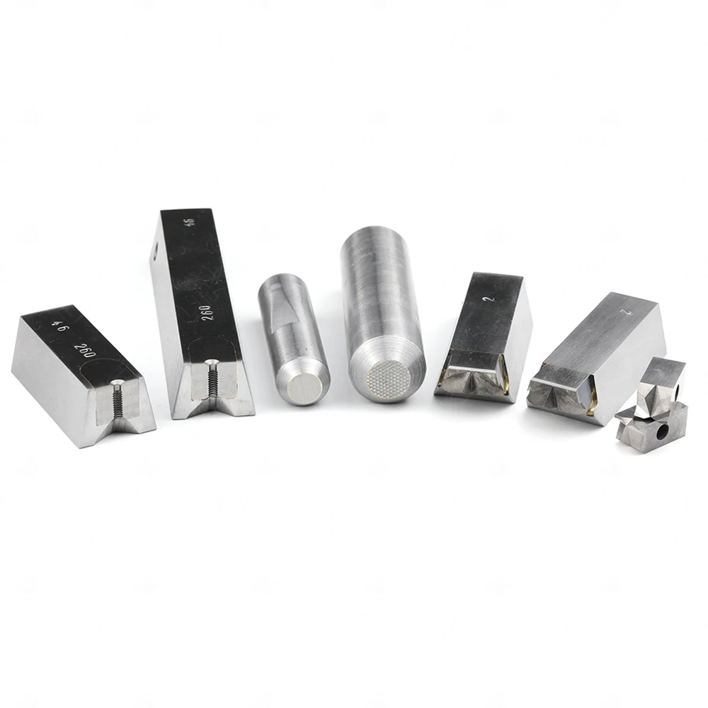 Brazed wire nail gripper making die for wire nails making machines