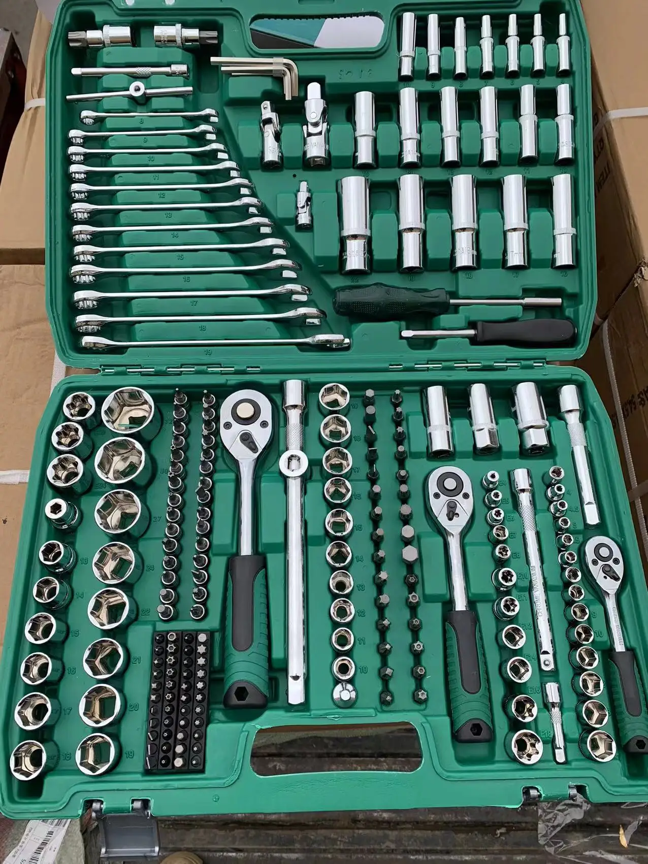 216 Pcs Tool Set ratchet wrench socket set home DIY repair tools kit