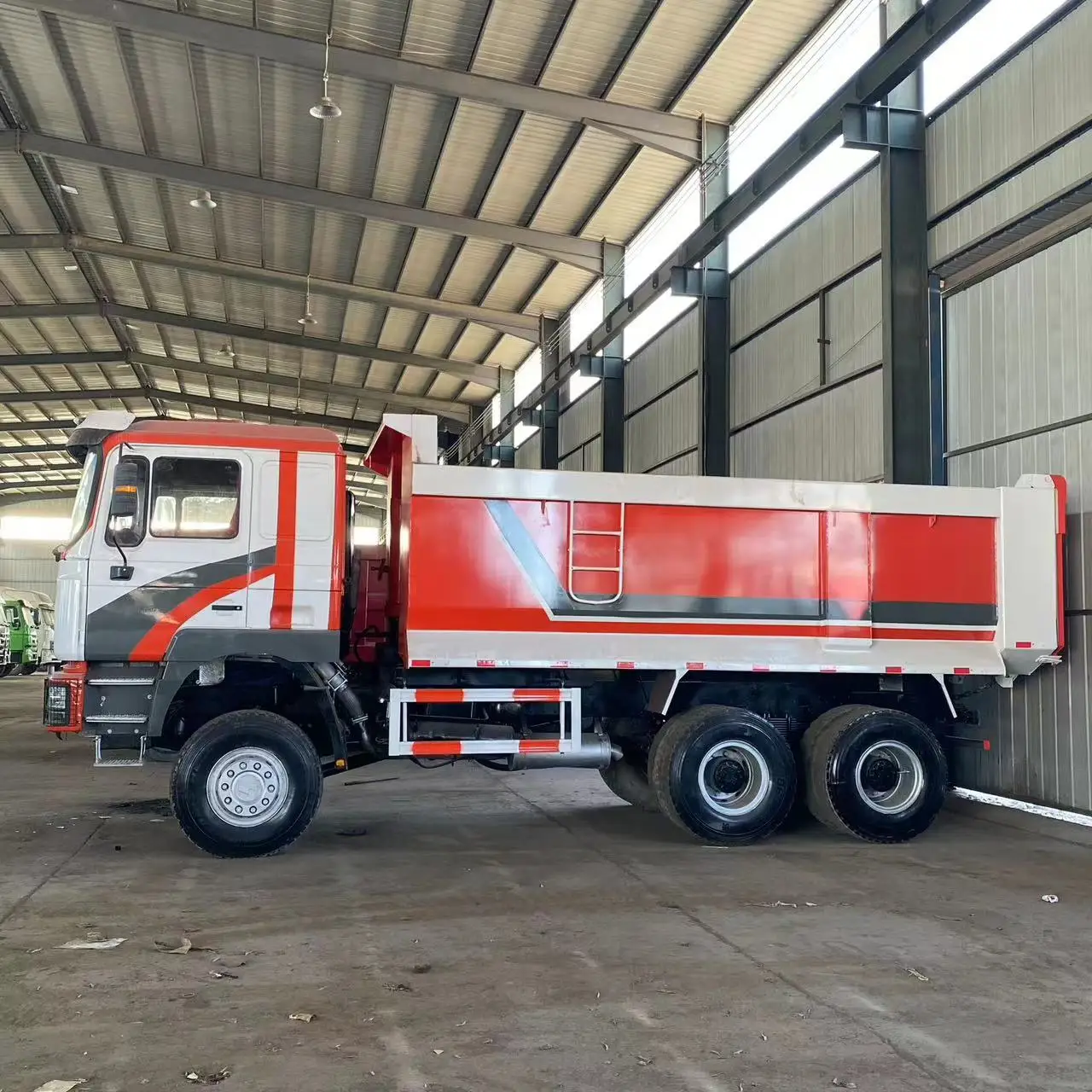 Самосвал Shacman F3000 6x4 самосвал 8x4 U-форма для продажи