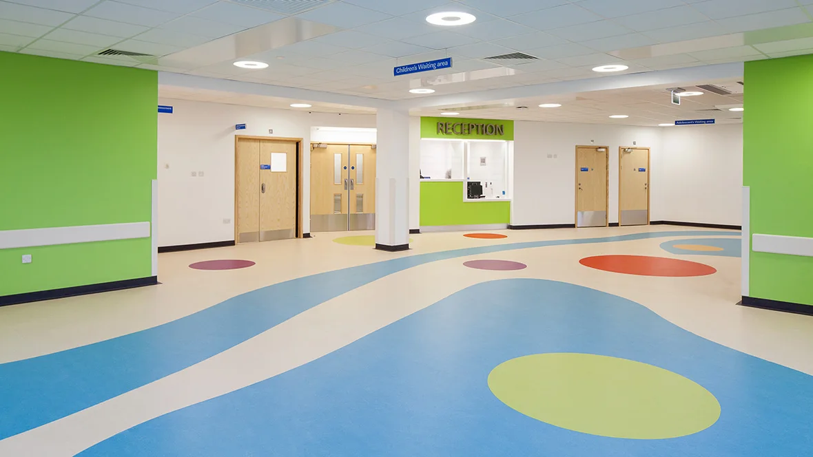 Durable waterproof with wear layer 2mm thickness commerical pvc flooring roll