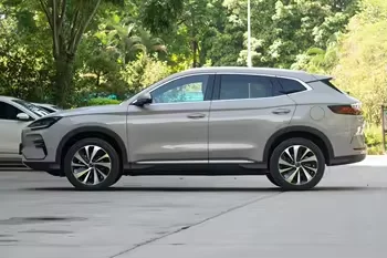 Оптовая продажа 2024 2023 Новый энергетический автомобиль дальнего действия Электромобиль BYD Song Plus Ev 605 км цена