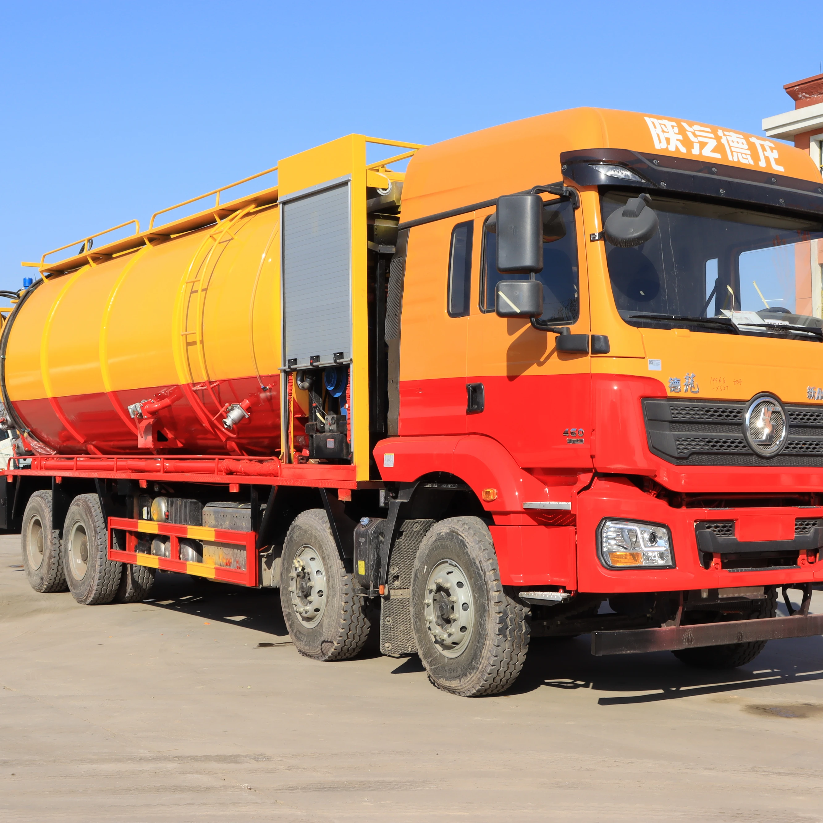 Cleaning and suction truck, integrated with dredging and suction for sewage, manufacturer supports customization