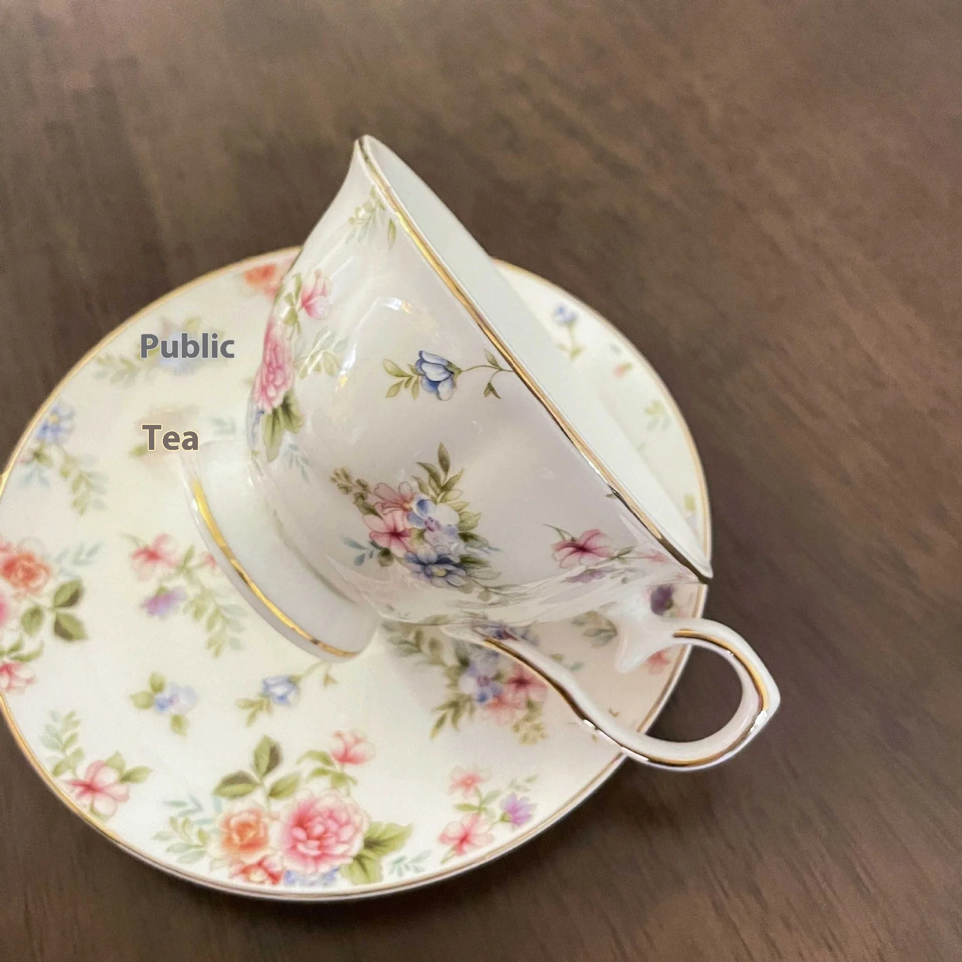 Retro European Floral English Coffee Cup Set Luxury Porcelain Mug with Gold Rim Afternoon Tea Accessible with Saucer