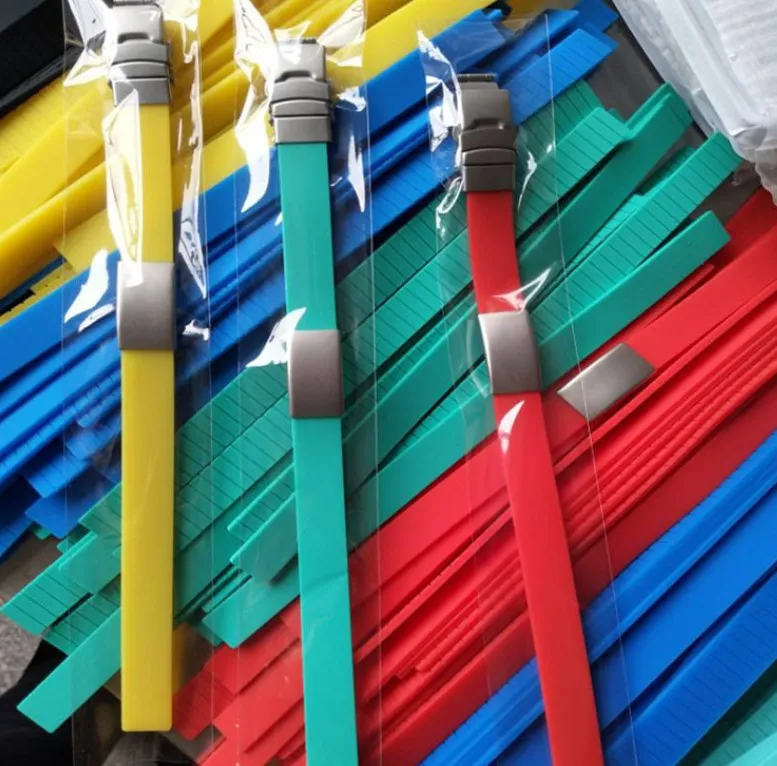 Adjustable custom metal plate engrave silicone bracelet with metal clasp