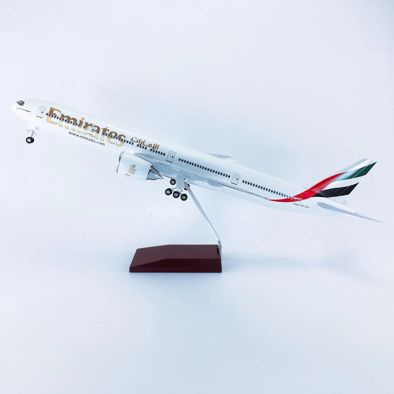 1/157 масштаб 47 см самолет авиакомпании Emirates Boeing 777 авиа модель самолета с колесами и светодиодным светом