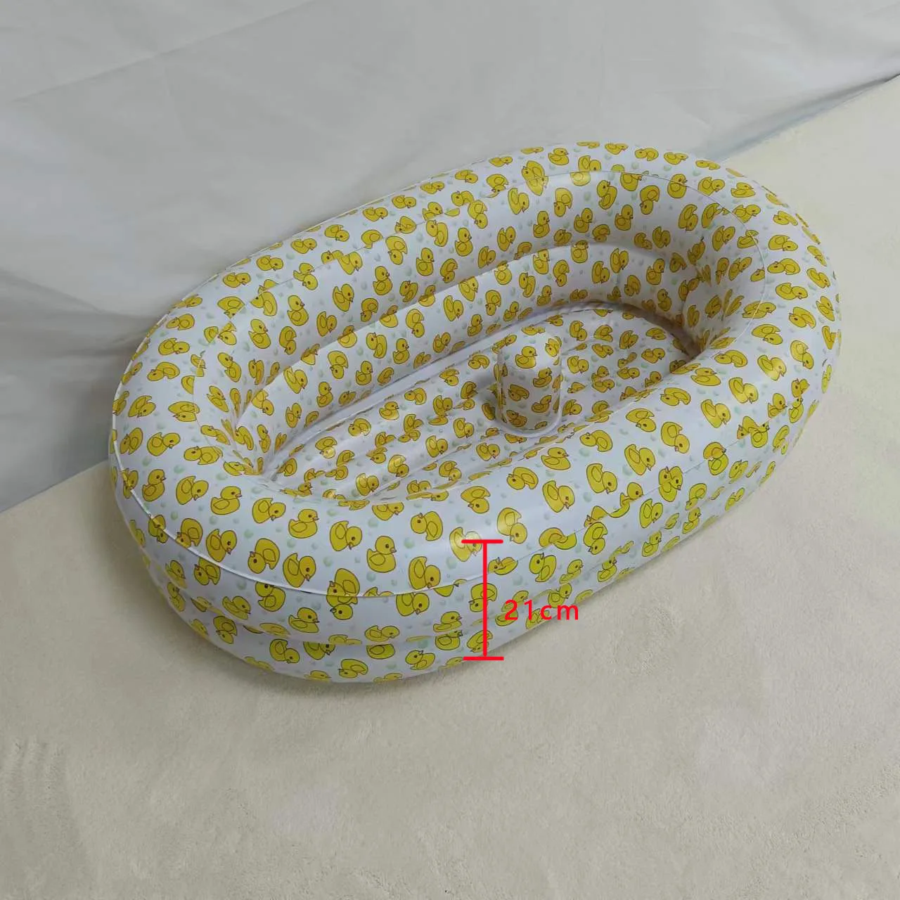 Family swimming pool baby duckling bath baby spa bath foldable bath