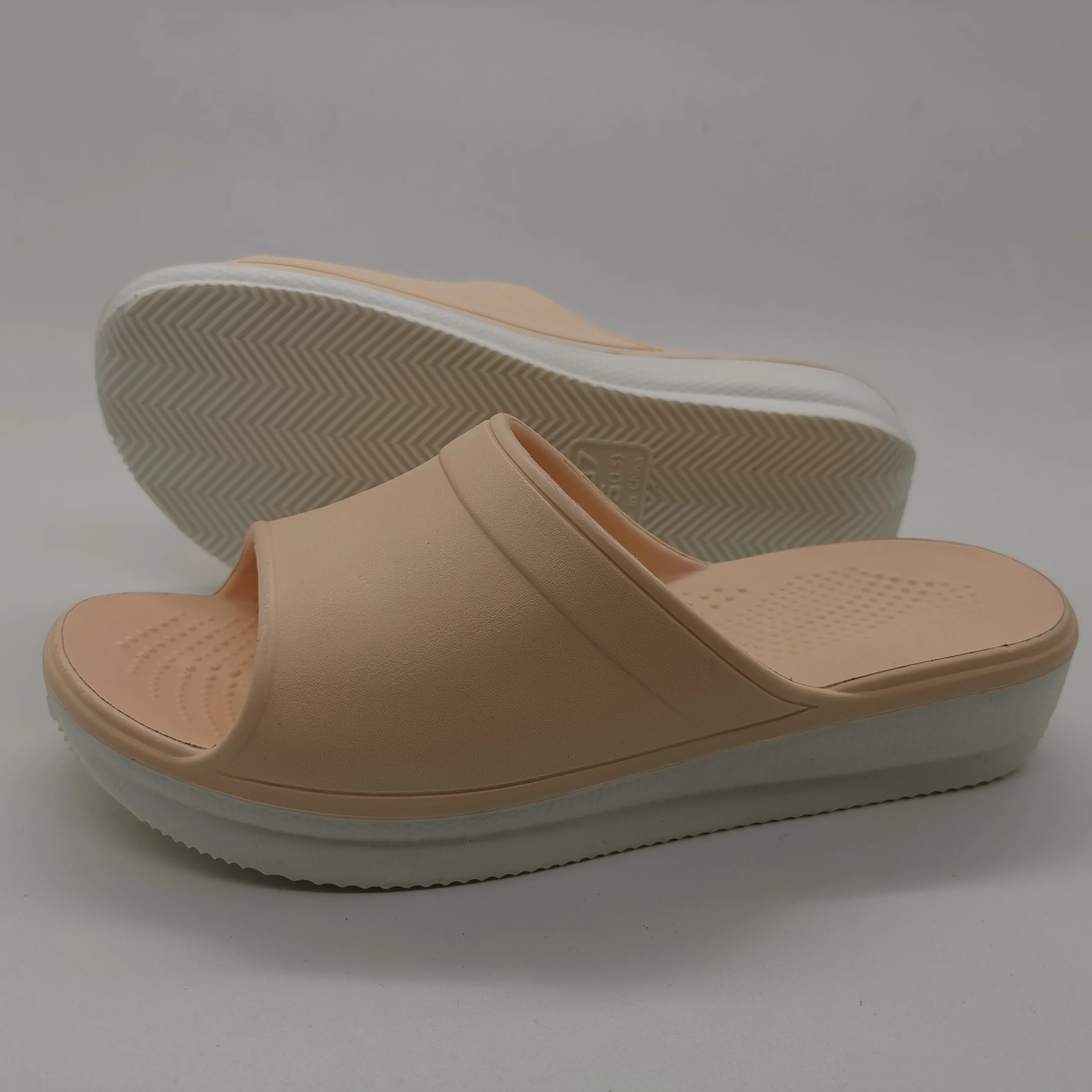 Wholesale solid color anti-slip sole indoor outdoor Logo custom beach sandals for
