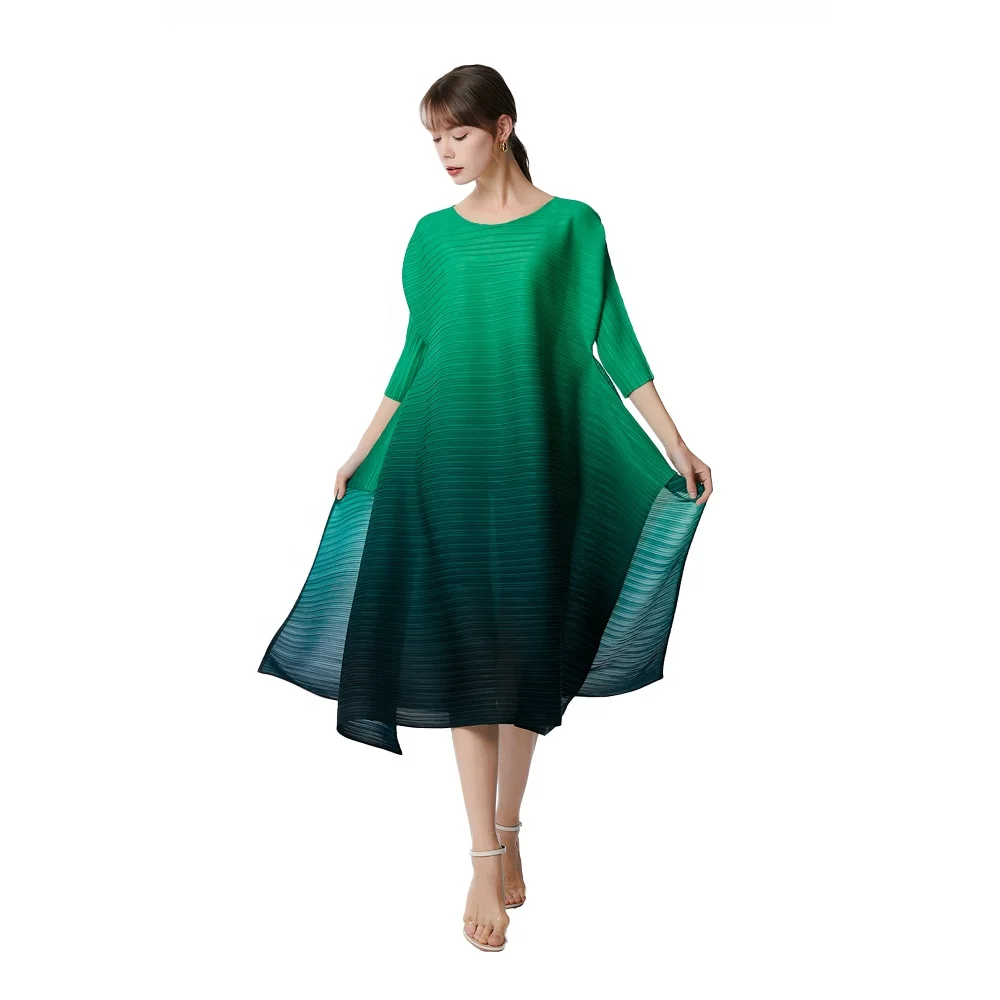 2022 miyake Pleated gradient printing half Sleeve Fashionable summer and Autumn for Women temperament noble Free size dress