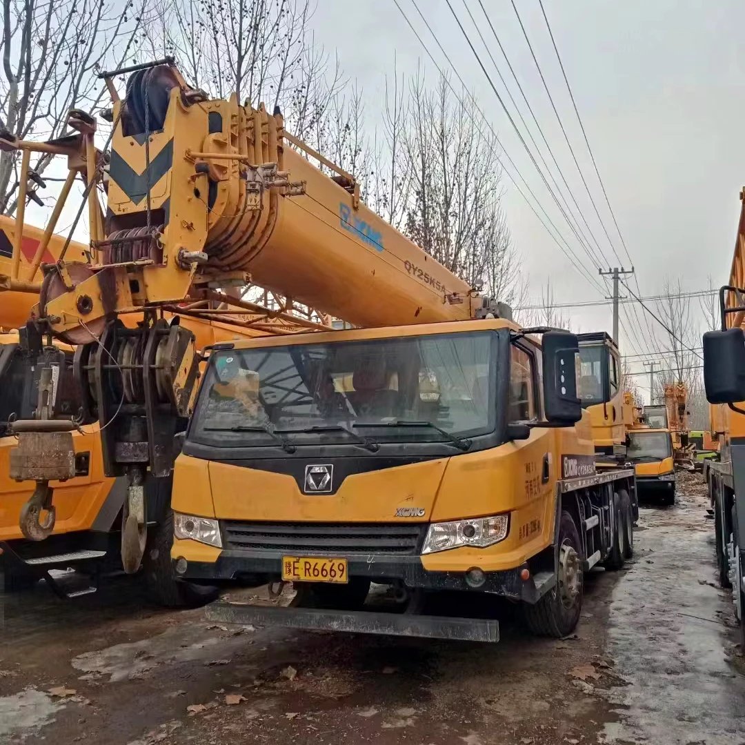 High working efficiency Xugong 25ton truck mobile crane for Sale