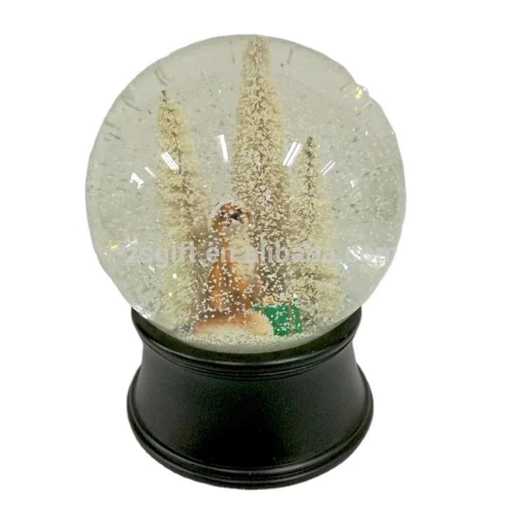 
Custom Beautiful Resin Snow Globe Transparent Crystal Water Ball For Christmas Decoration Gift 
