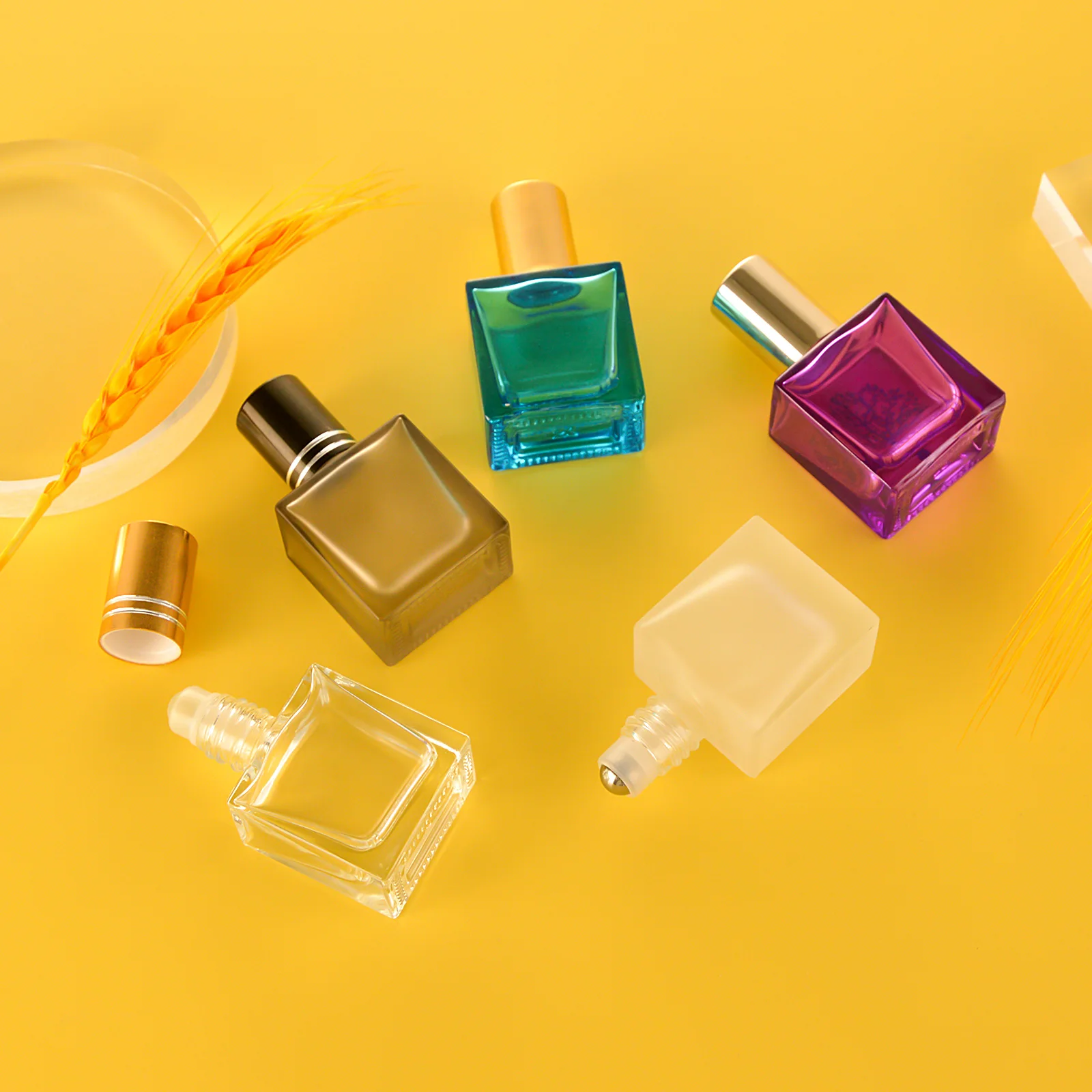 Wholesale Empty Rose Perfume Essential Oil Glass 8ml 10ml 15ml Golden Silver Black Glass Roll On Bottle With Metal Roller Ball