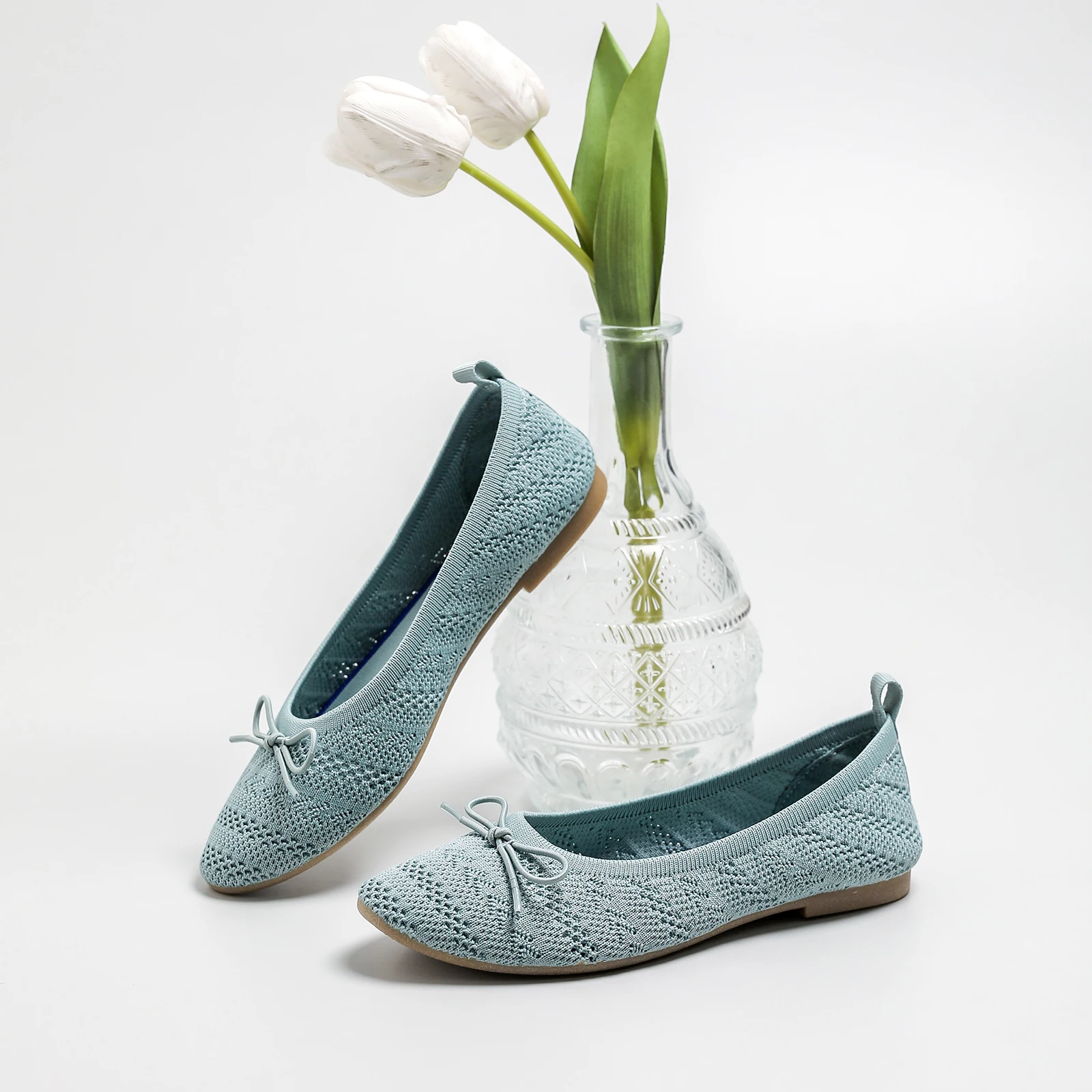 Wholesale Custom Multicolor Breathable Lightweight Comfortable Rubber Solewomen Office Shoes Knit Flats Shoes Ladies