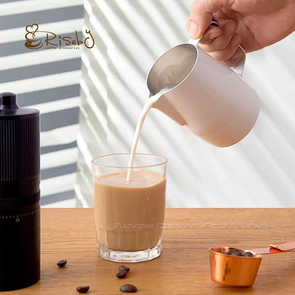 400ml Unique Espresso Frothing Cup Slanted Mouth Milk Foam Cup Multi Color Latte Art Coffee Milk Jug Espresso-Messbecher mit
