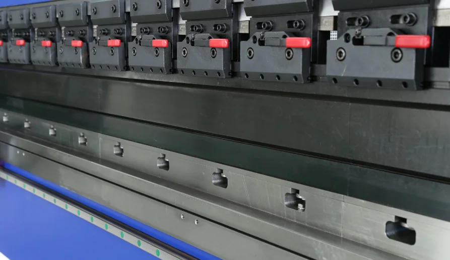 Factory Price Sheet Metal CNC Hydraulic Press Brake /Amada Bending Machine/Bender China Made