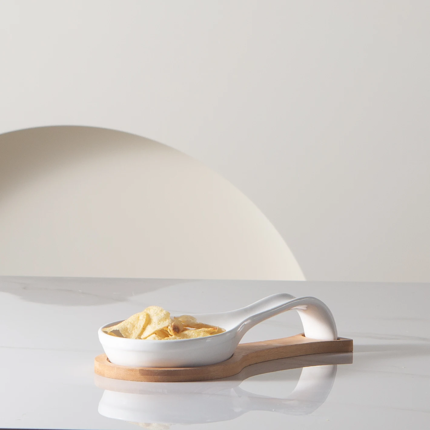 Bulk porcelain food divider plate with bamboo board tray personalized party banquet plain white ceramic plate