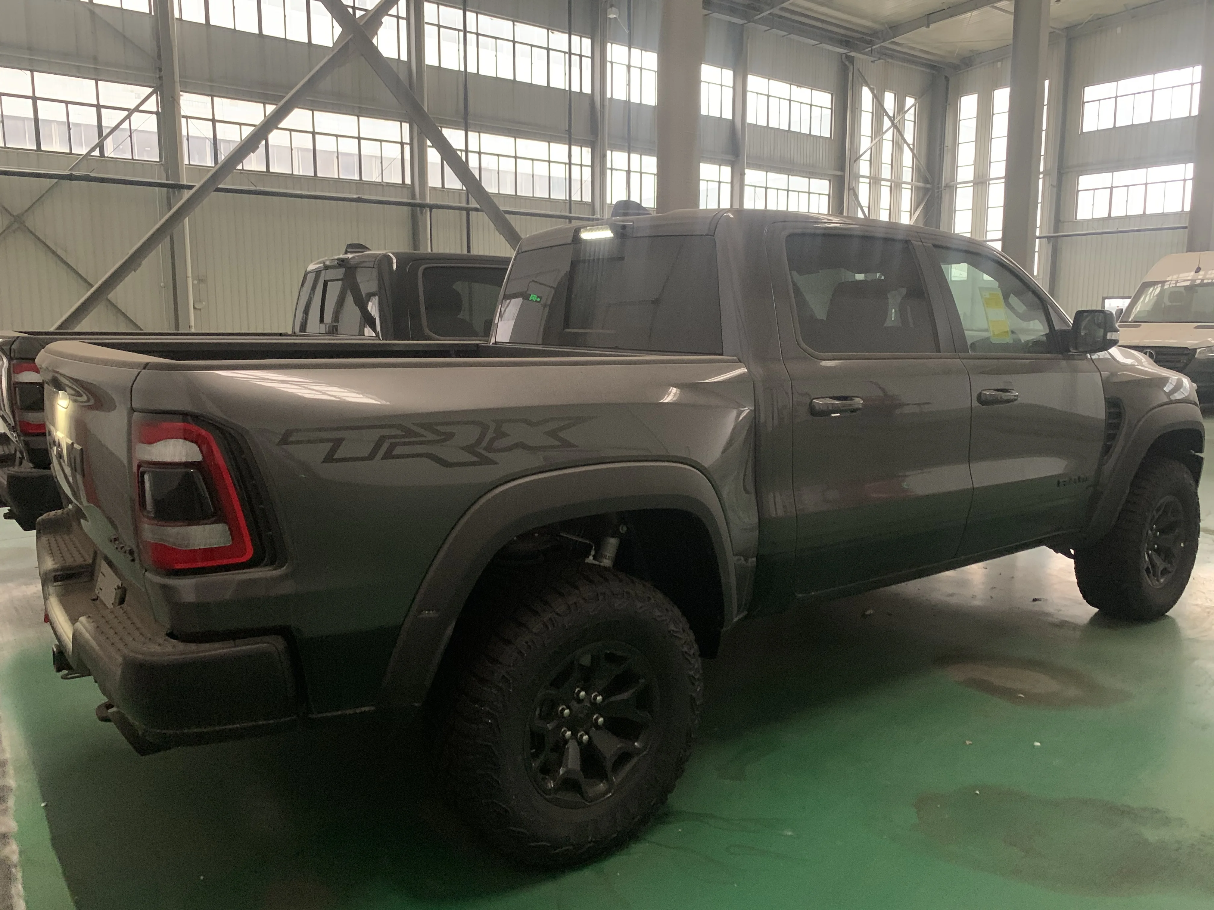 2022 модельный год RAM 1500 Trx Кабина экипажа 4x4 грузовик пикап бензиновый автомобиль
