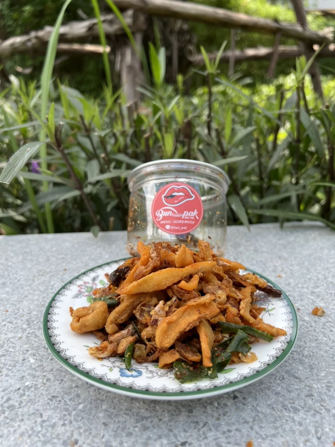 Spicy Tom Yum Flavor Crispy Chili with Pork Crackling 120 G Wholesale from Thailand High Quality Product