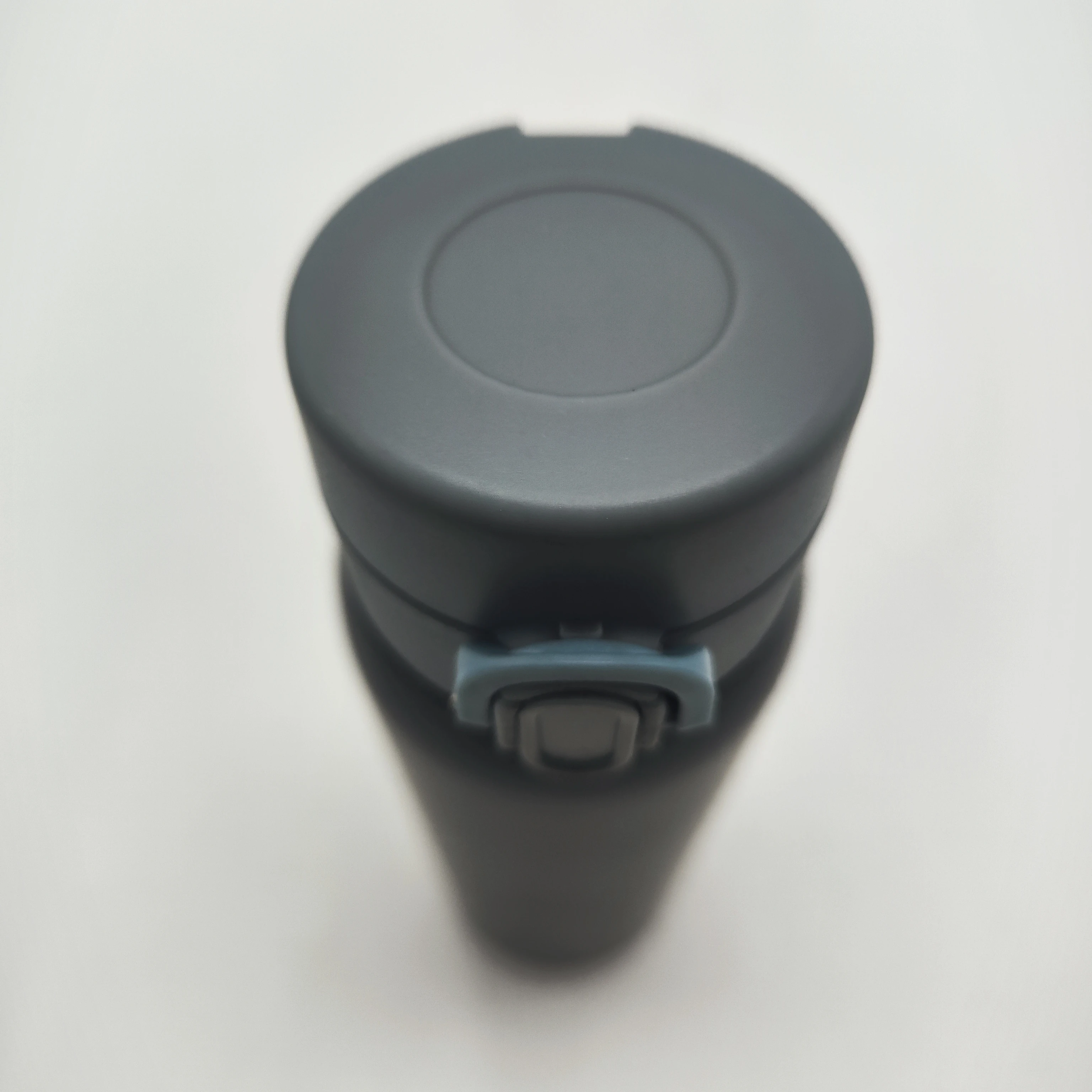 Grinkwell 450ml Double Wall Stainless Steel Water Bottle Insulated High Quality Drinking Bottle Travel Mug with Button Lock