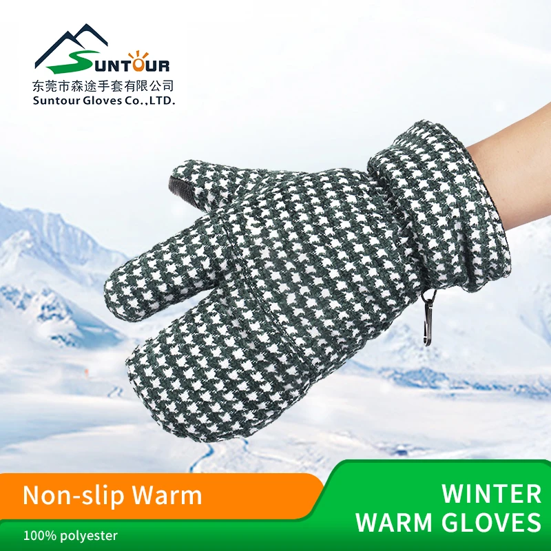 Low price Wholesale  Non-slip windproof custom  Winter warm gloves for men and women
