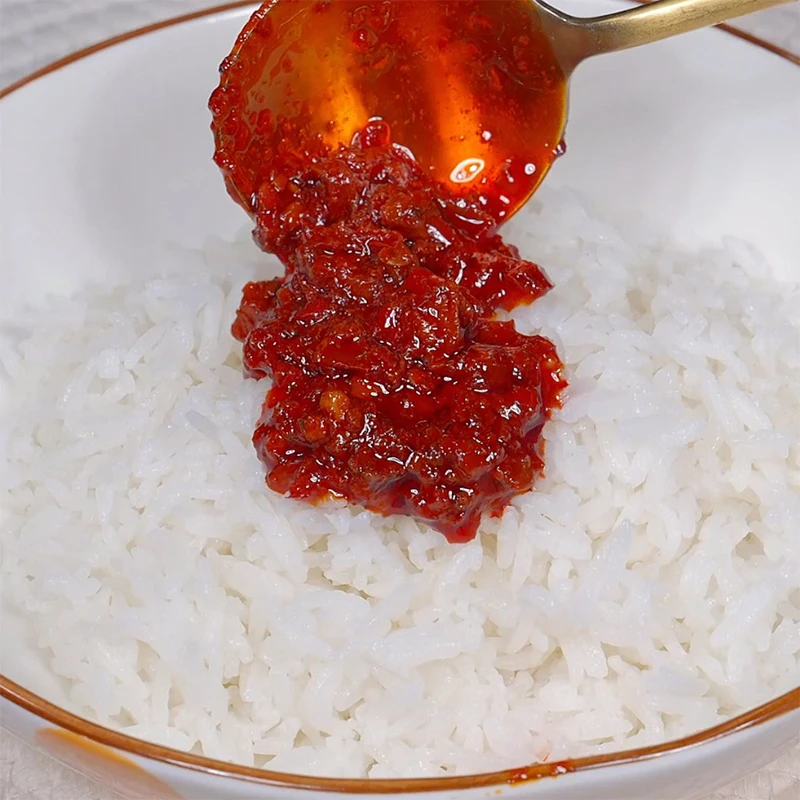 Qinma Wholesale Chili Sauce for Vanilla Ice Cream Asian Mild 100g Support Glass Ja Chili Oil with 360 Days Shelf Life 0.12 Kg