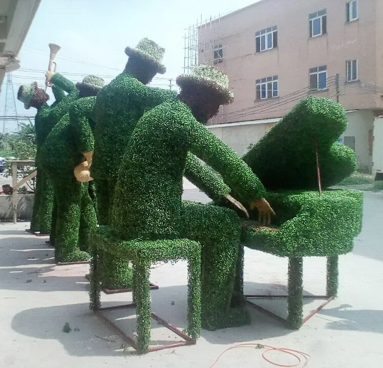 ARTIFICIAL TOPIARY FIGURE  faux boxwood character 8 feet height MUSIC TEAM customized garden decoration for wholesale