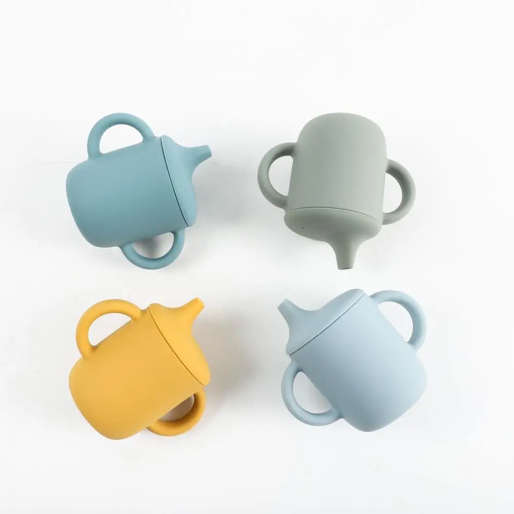 Бесплатные многоразовые силиконовые чашки BPA с соломенной детской закуской с ручкой, легкий захват для детских чашек, набор для обучения отлучению от груди