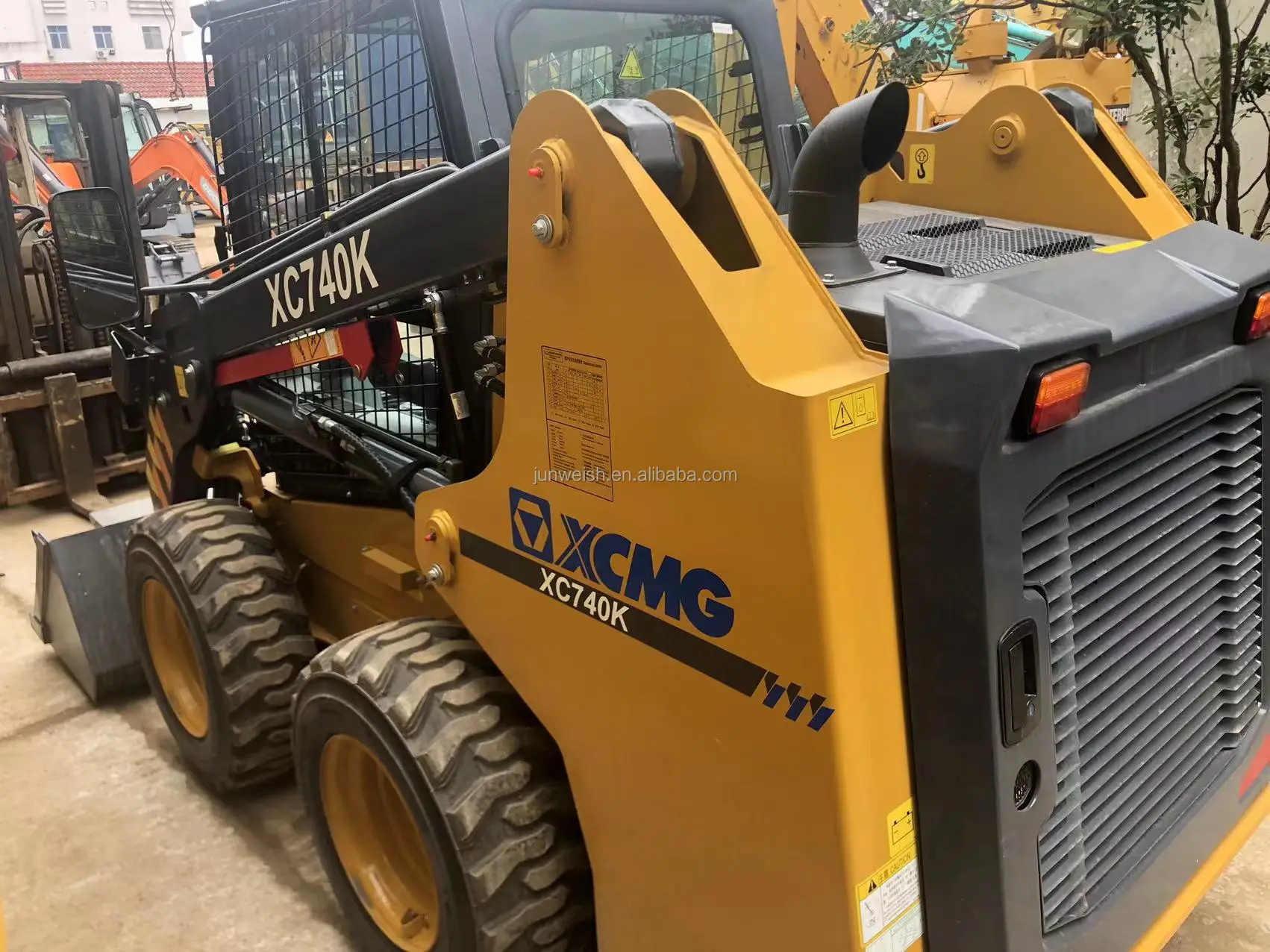 XCMG manufacturer XC740K XC760K brand new small skid steer loader with snow plow attachment price for sale