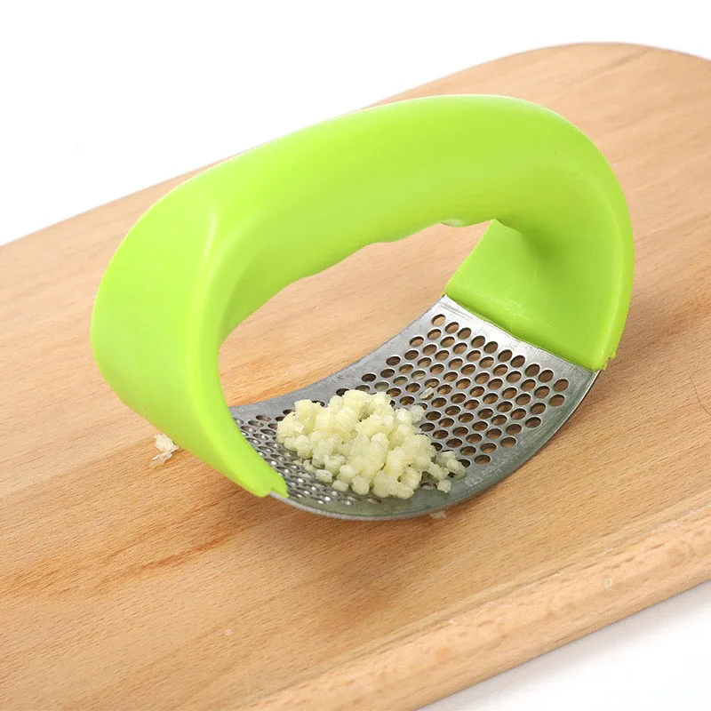 Factory Wholesale Garlic Press Stainless Steel Crusher Kitchen Kit with Plastic Handle