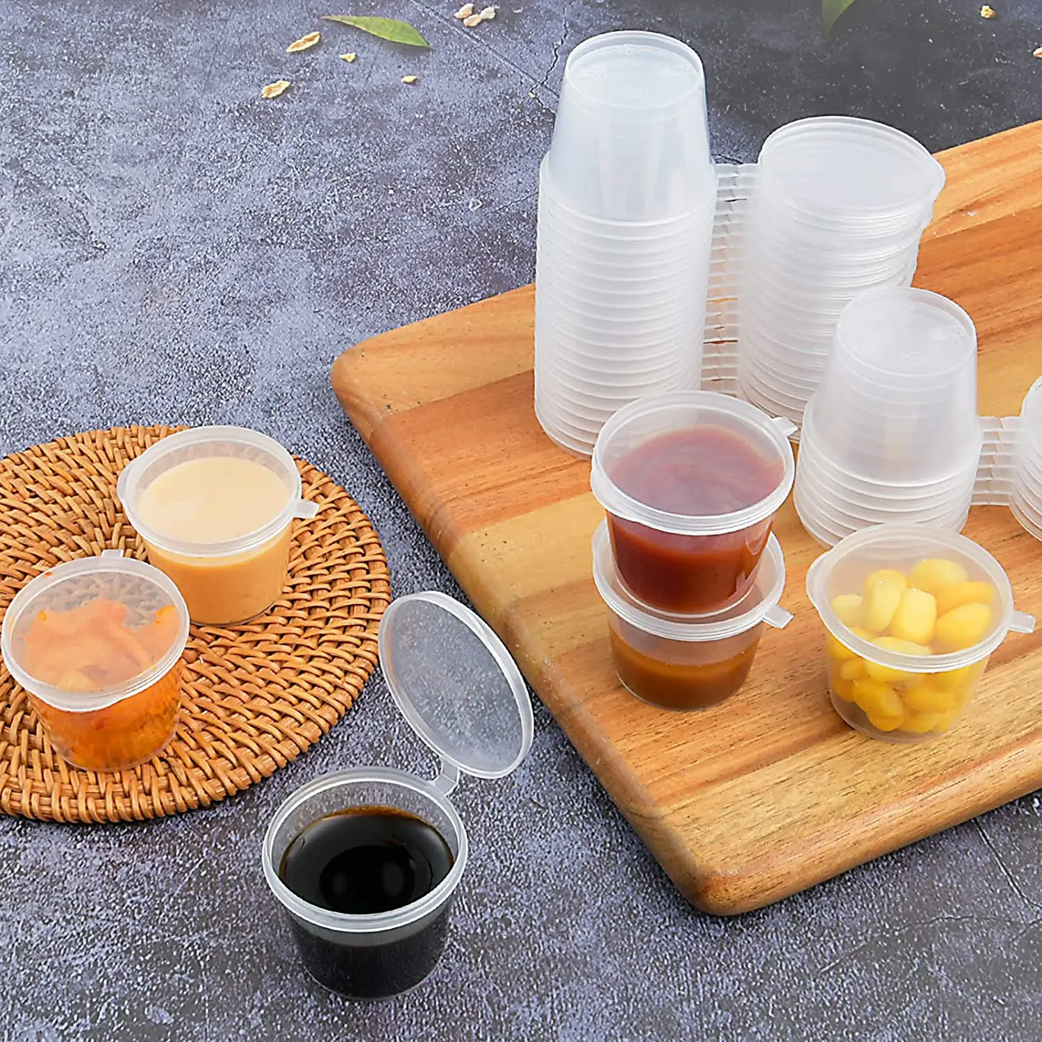 Disposable takeaway plastic small 1oz 4oz souffle portion cups condiments dipping sauce cups with lids