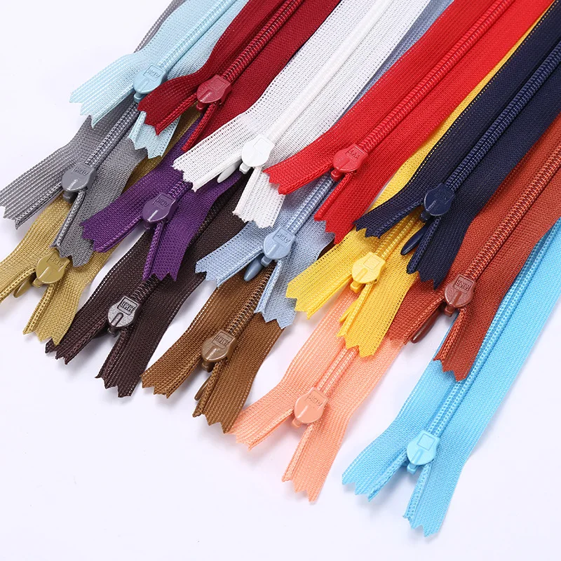 Optional 3# 5# 7# colored teeth nylon zippers in multiple colors Cheap closed garment zippers for garment processing accessories