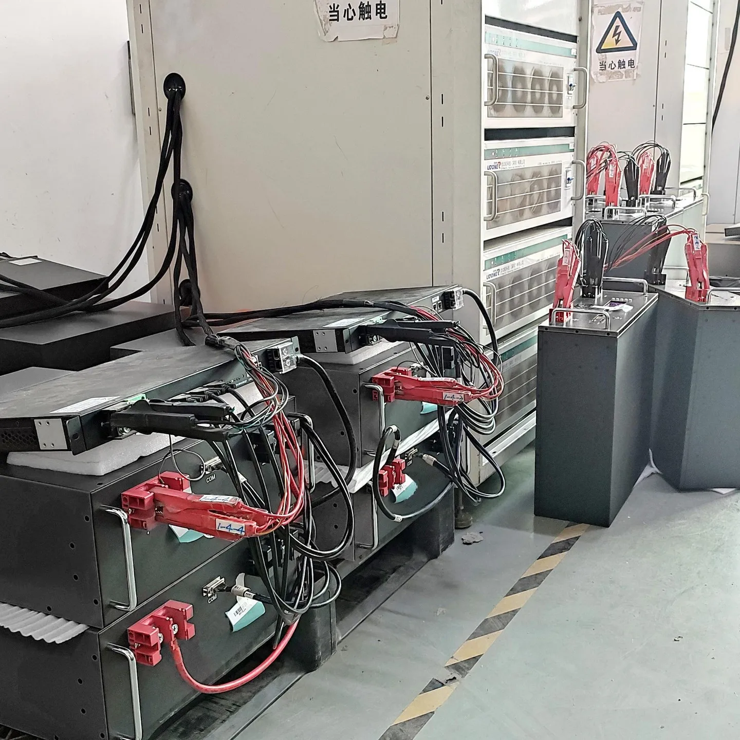 Chliss Rack Mounted Lithium Battery Cabinet Server R 48V 100Ah Solar Battery 30 Kwh