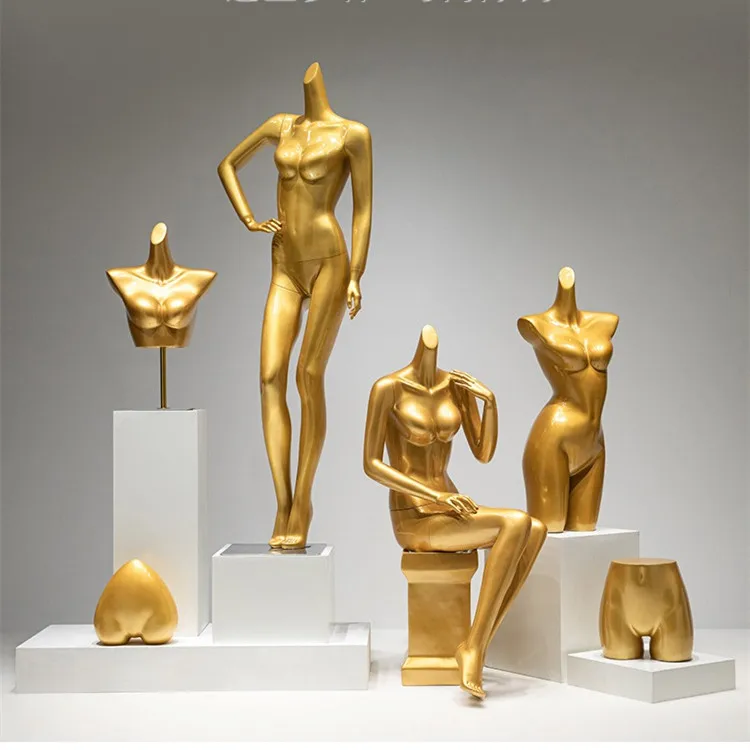 Женское нижнее белье для демонстрации одежды