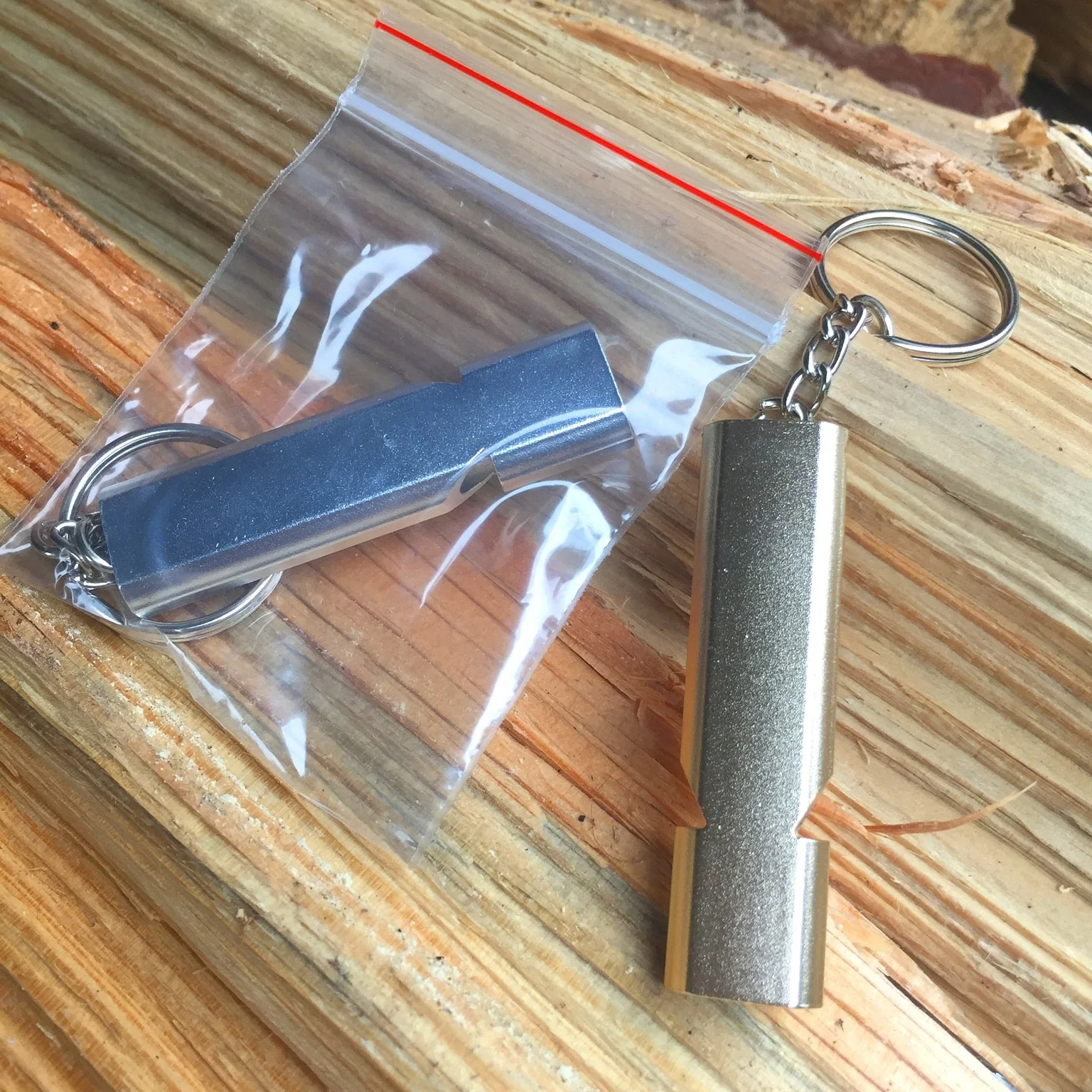 Wholesale Outdoor Emergency Survival Metal Whistles Keychain Safety Tool Custom Aluminum Alloy  Self Defense Keychain for Women