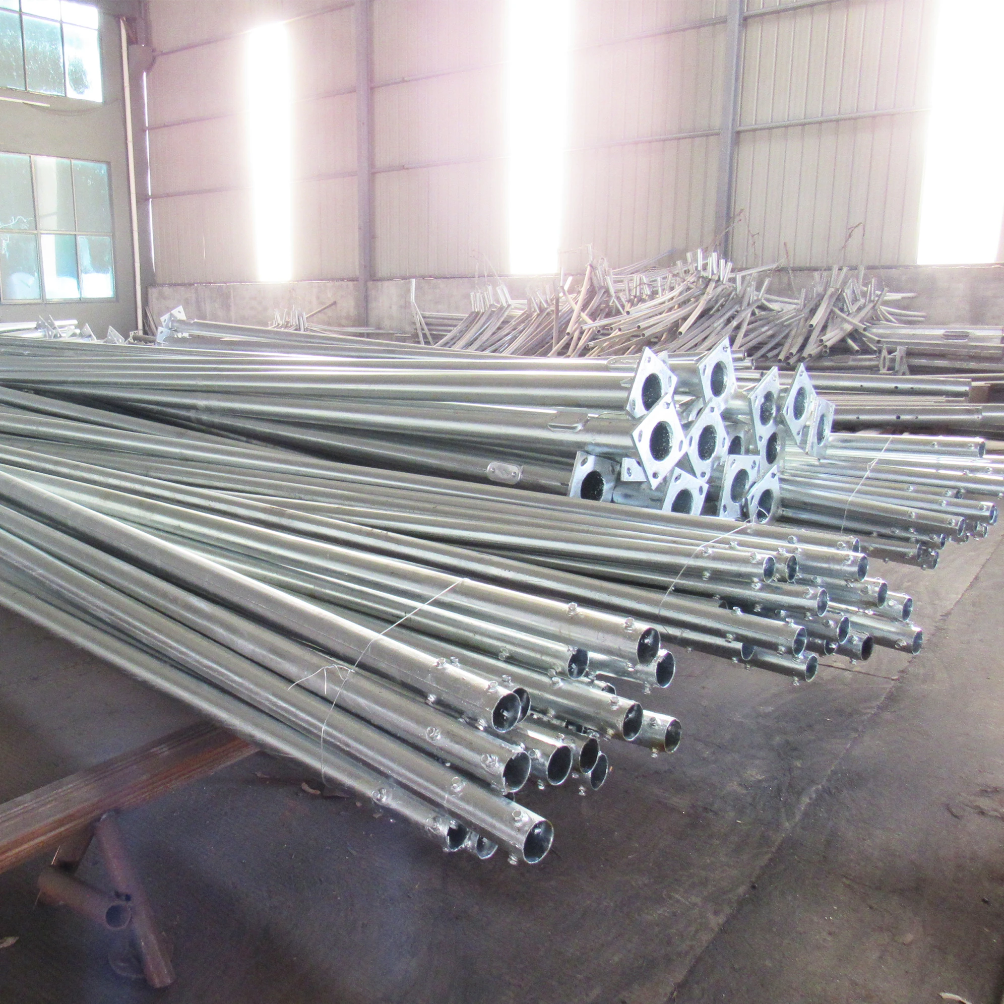 Outdoor galvanized Q235 lamp pole 4m 5m 6m 7m 8m 9m 10m 12m solar streetlight pole cast aluminum street light pole