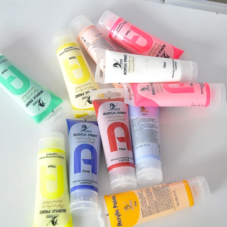 Small Capacity and Covering Power Acrylic Paint