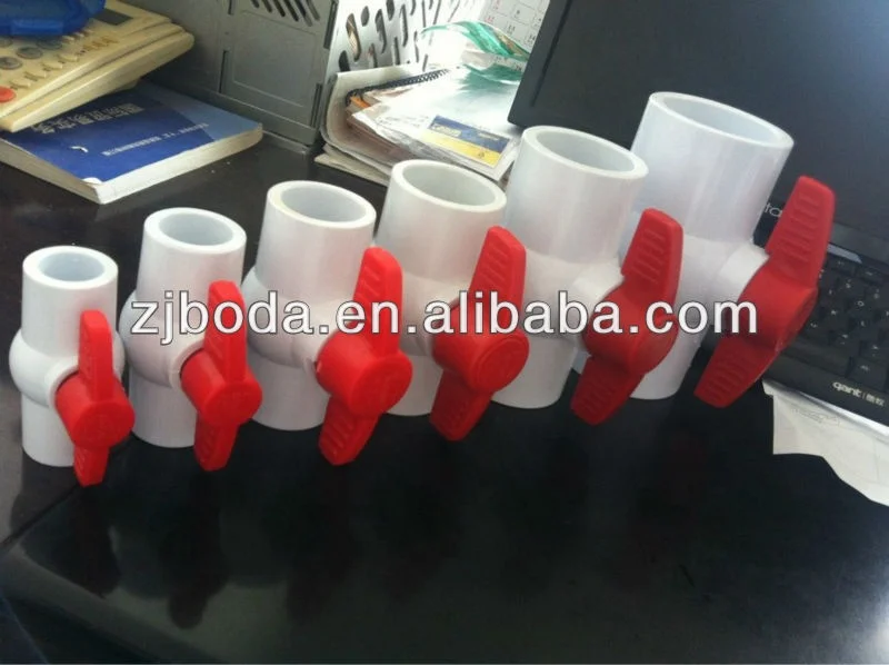 Пластиковые Южная Америка дизайн шаровой кран из ПВХ в размере DN15 DN 20 мм (BD-05)